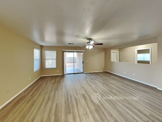 Building Photo - 11333 E Elena Ave