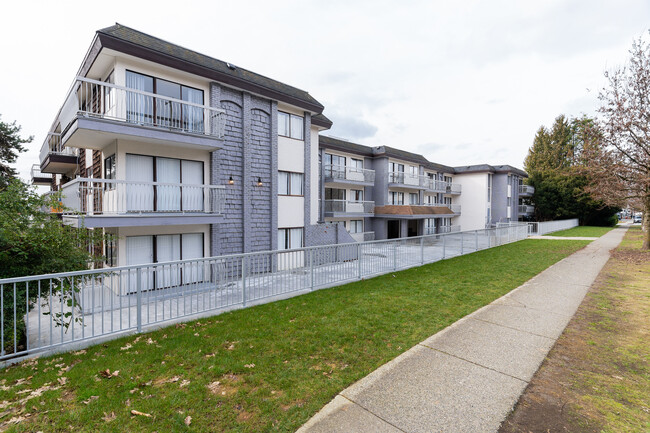 Photo du bâtiment - 315 1st St E