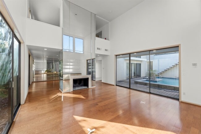 Building Photo - 1201 Autrey St