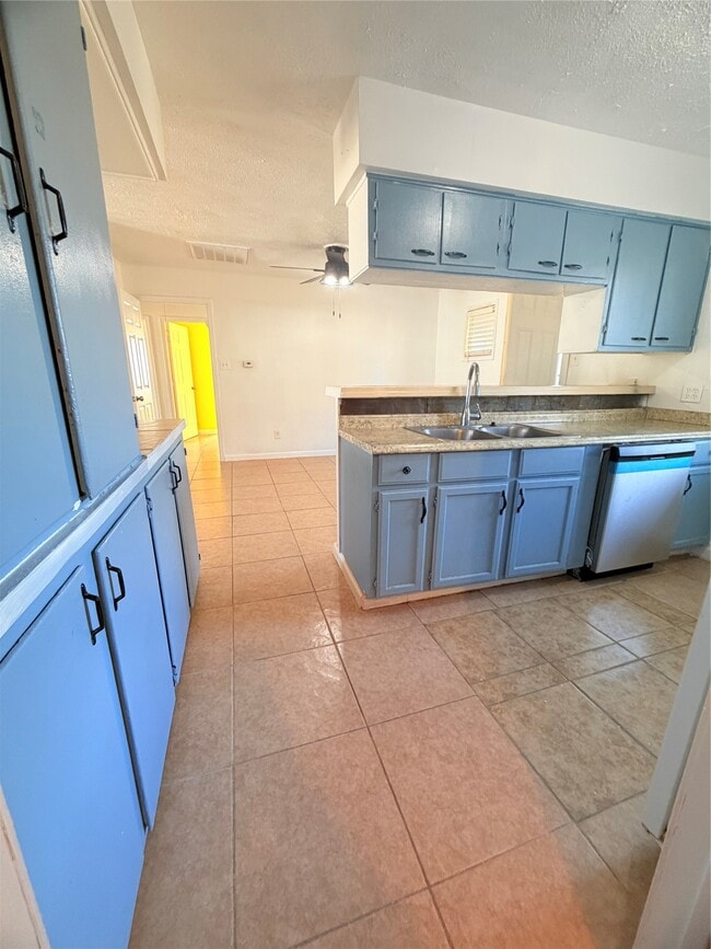 Foto del edificio - 207 Inwood Ln