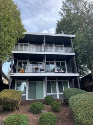 Top floor unit of Triplex - 5956 Fauntleroy Way SW