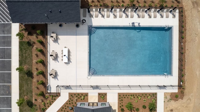 Building Photo - Midland Pointe at Lake Norman