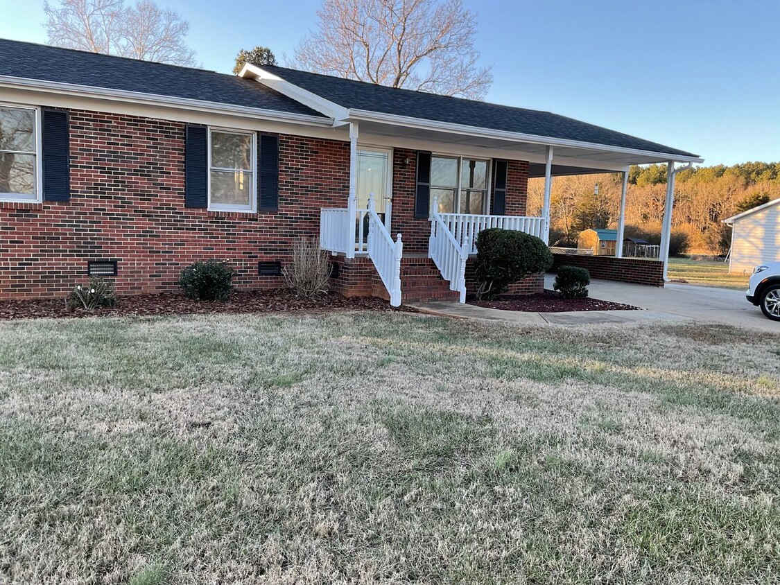 Primary Photo - Home For Rent in Crouse