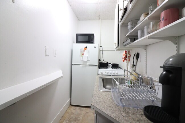 Building Photo - 238 Hemenway St