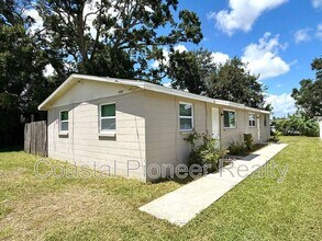 Building Photo - 2576 42nd Ave N