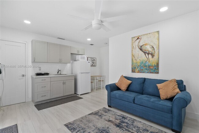 Foto del edificio - 1204 SW 143rd Ct