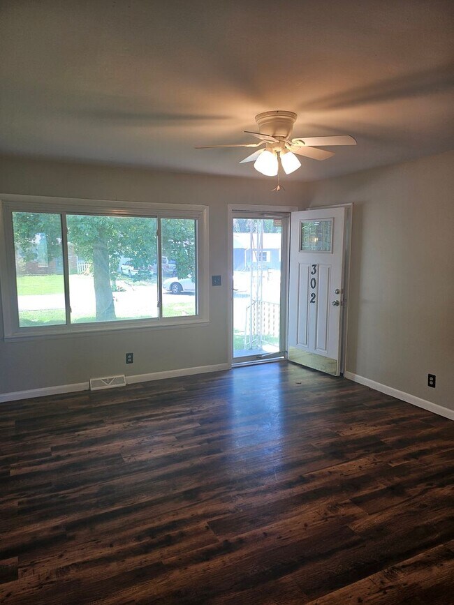 Building Photo - 4 bed house in Chandler  with garage and f...