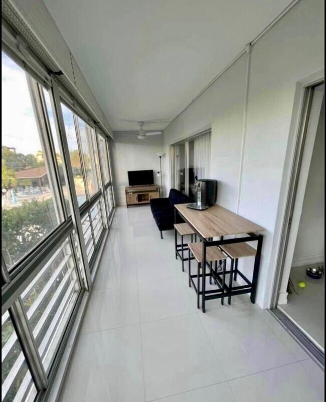 Foto del edificio - 209 Waterway Dr S