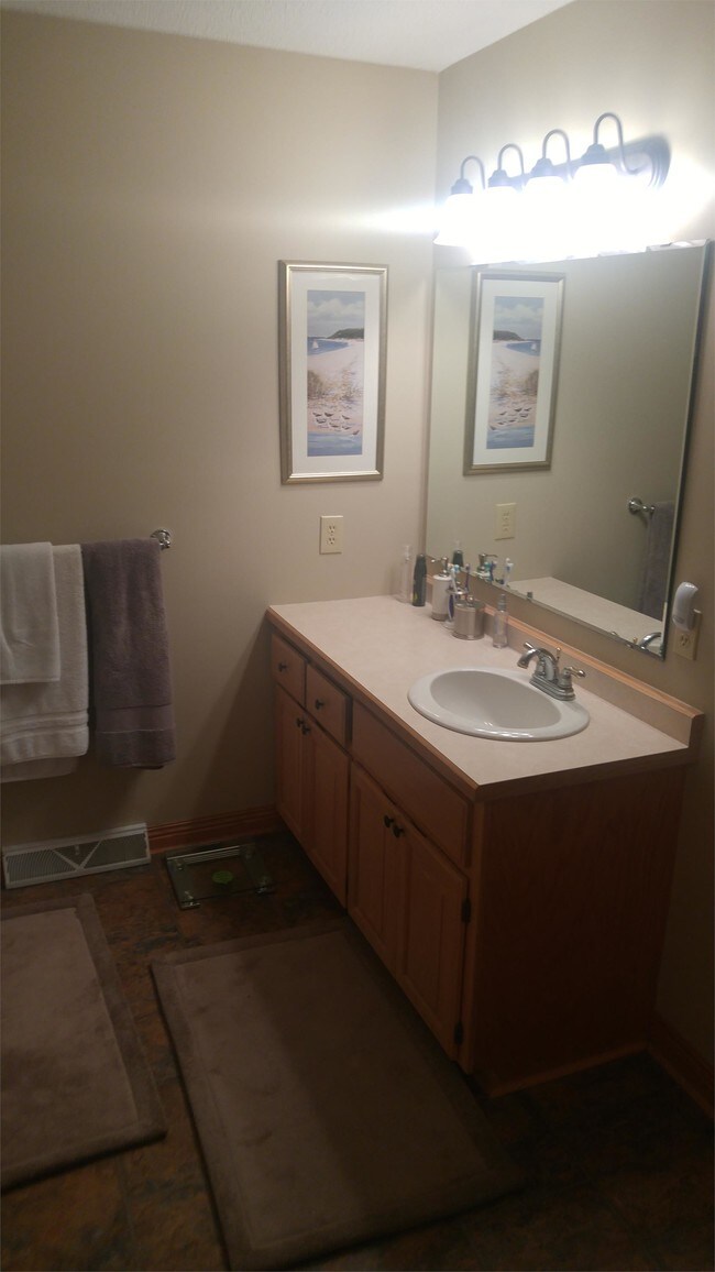 Foto del edificio - 291 Shoreview Est