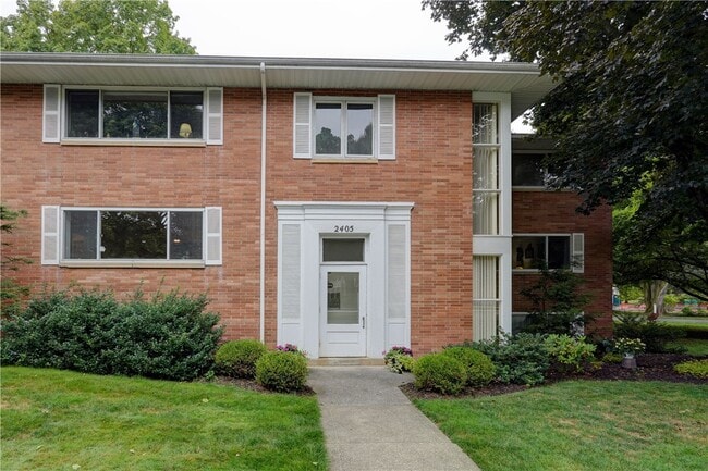 Building Photo - 2405 East Ave