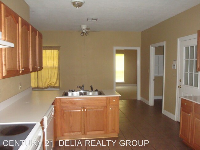 Foto del edificio - 4 br, 2 bath House - 165 Dedria Lane