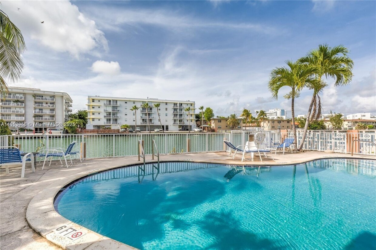 Foto principal - 1185 Marseille Dr