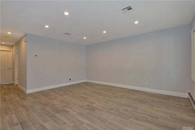 Foto del edificio - 163-18 24th Ave