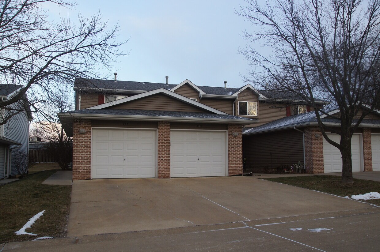 Foto principal - 935 Grand Avenue Ct