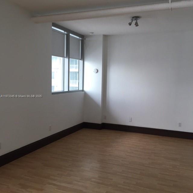 Foto del edificio - 690 SW 1st Ct
