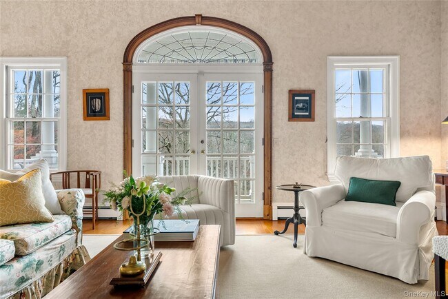 Foto del edificio - 448 Long Ridge Rd