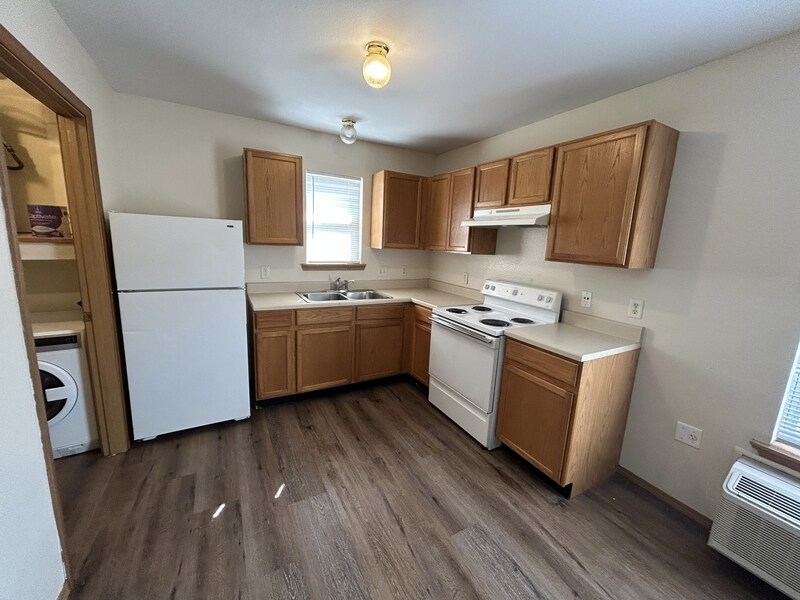 Building Photo - 1635 Neptune St