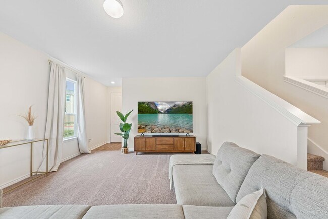 Building Photo - 10643 Military Dr W