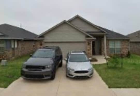Photo - 1207 Martin St (Stillwater, OK)