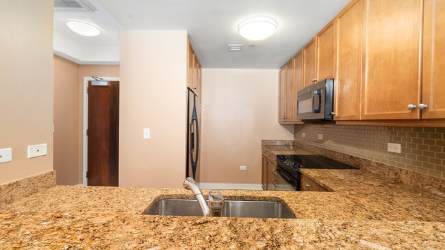 Building Photo - 130 N Garland Ct