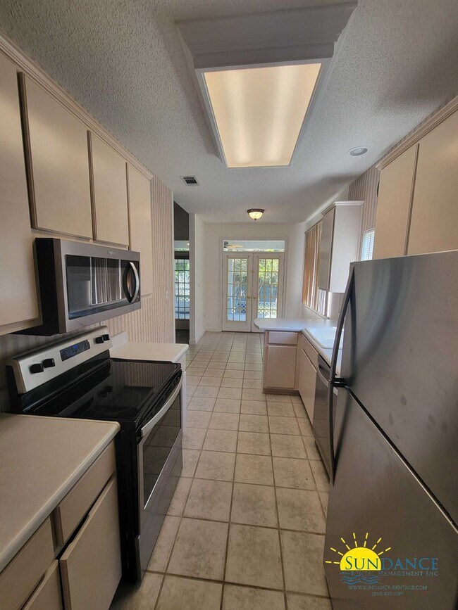 Foto del edificio - Beautiful 4 Bedroom Home in Miramar Beach