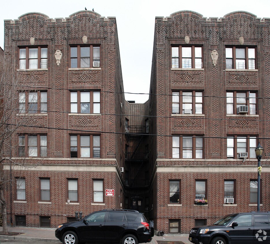 Exterior - 206 60th St