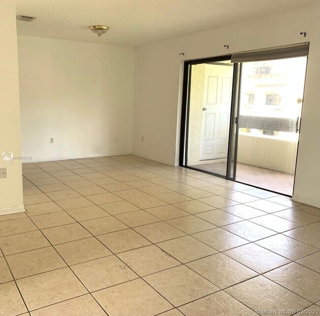 Building Photo - 9060 SW 125th Ave