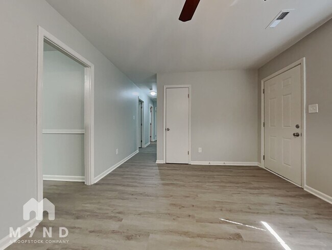 Foto del edificio - 3337 Pine Meadow Dr