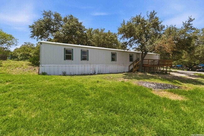 Building Photo - 636 Balsa