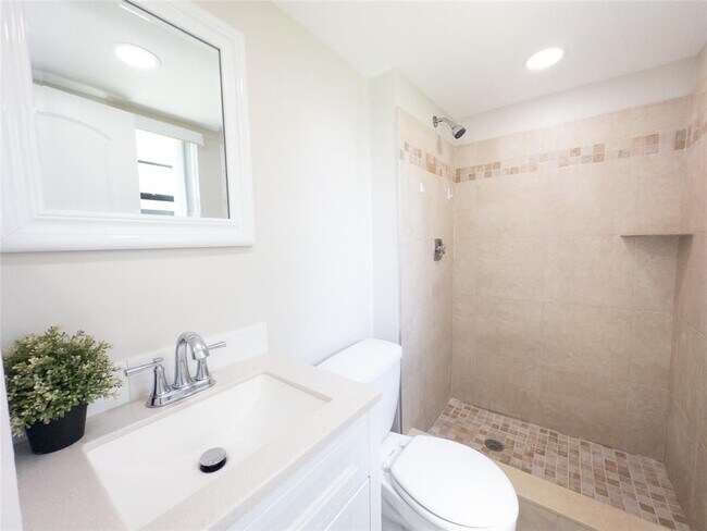Foto del edificio - 3256 NW 104th Ave