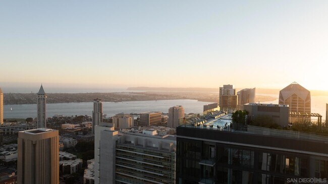 Foto del edificio - 1011 Union St