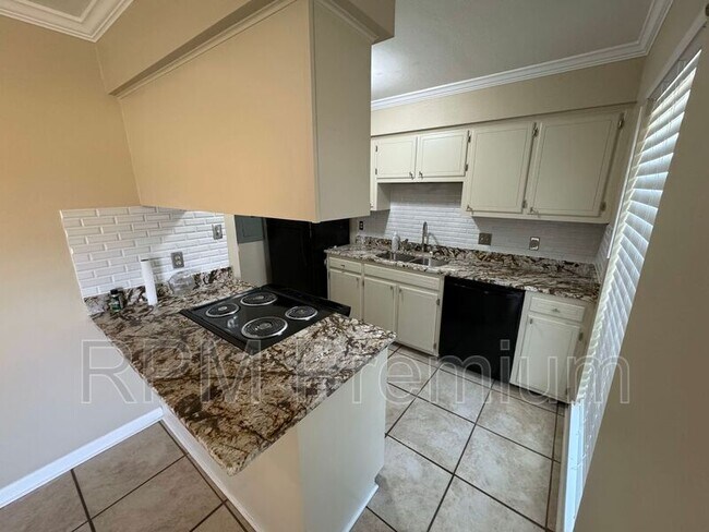 Foto del edificio - 1027 Barrington Dr