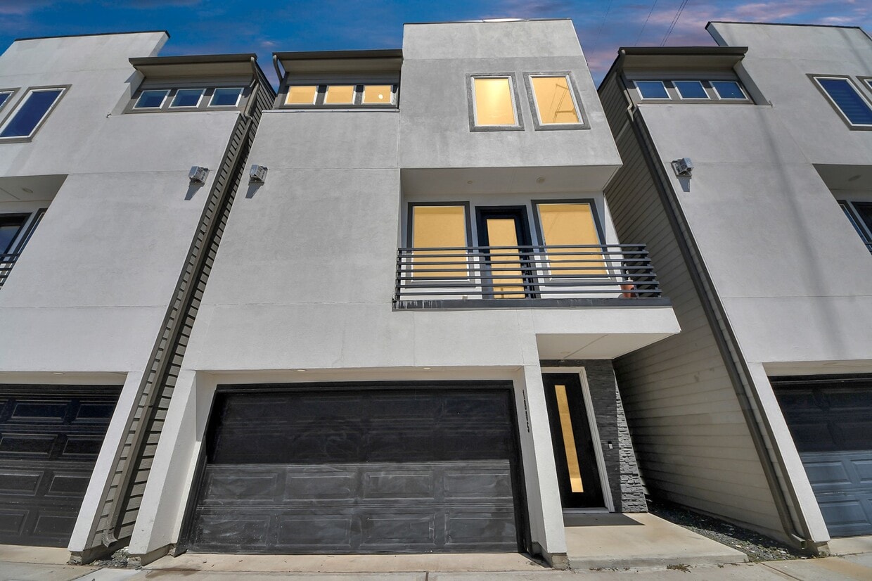 Building Photo - 1805 Blodgett St