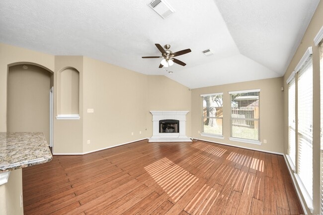 Foto del edificio - 10118 Heron Meadows Dr