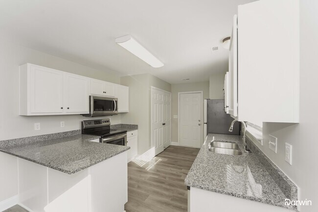 Foto del edificio - 930 Rucker Cliff Dr