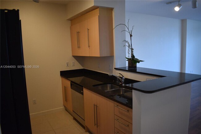 Foto del edificio - 325 S Biscayne Blvd