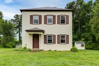 Building Photo - 8201 Three Chopt Rd