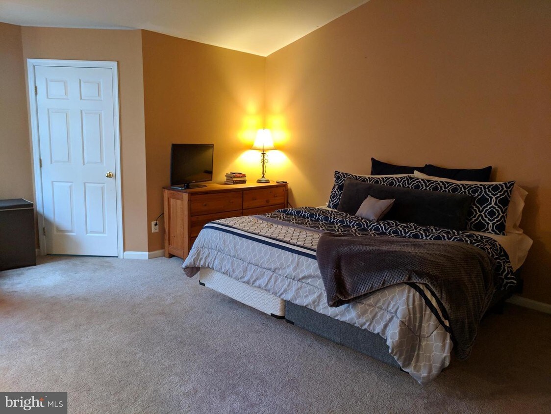Primary Photo - 13512 Avonmore Dr