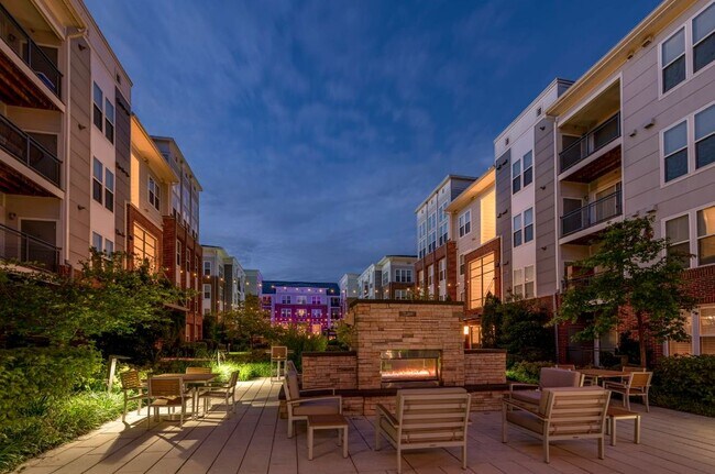 Foto del edificio - 8311 Telegraph Rd