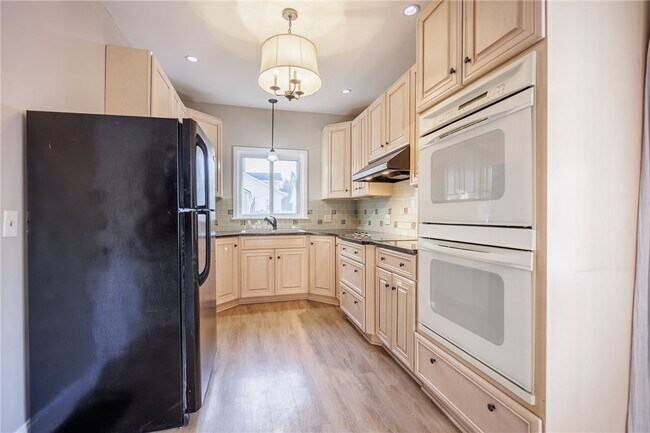 Foto del edificio - 1609 Culver Rd