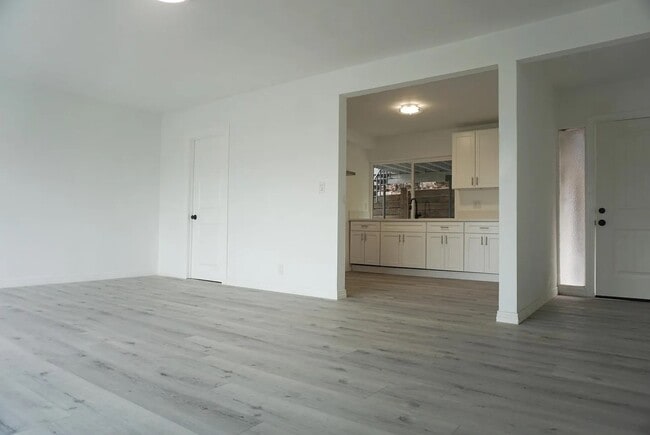Building Photo - 430 Terrill Ave