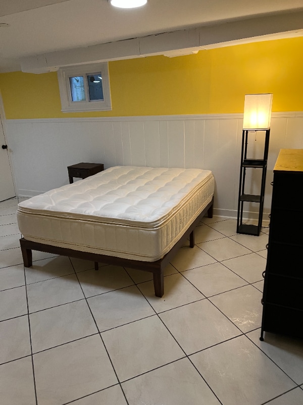 Foto del edificio - 219 Cumley Terrace