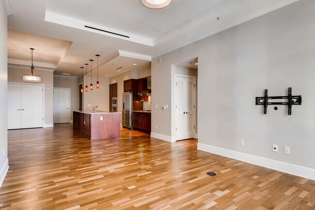Kitchen - 7600 Landmark Way
