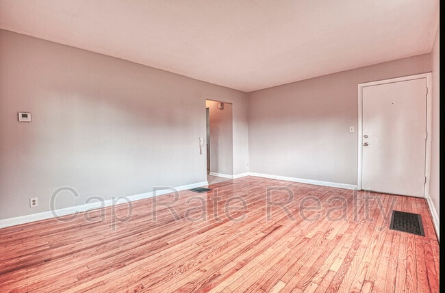 Foto del edificio - 81 N Hampton Rd