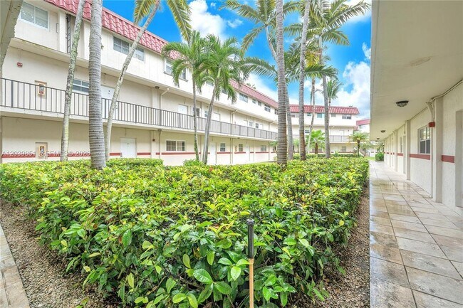 Foto del edificio - 8650 SW 67th Ave