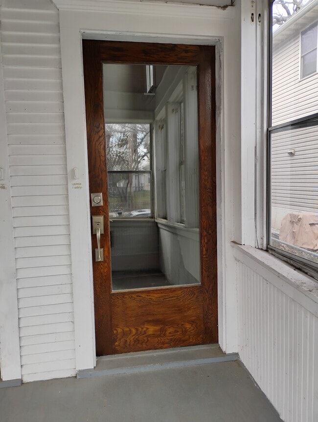 Building Photo - 1411 Girard Ave N