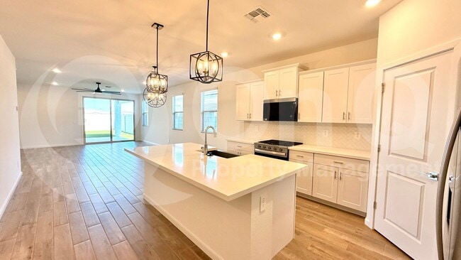Building Photo - 15834 W Gray Fox Trl