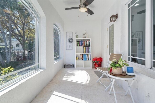 Foto del edificio - 2231 SW 17th St