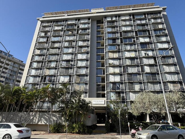 To register for the showing time below, note the 4 digit code: 5918 and click "APPLY NOW."(mobile... - To register for the showing time below, note the 4 digit code: 5918 and click "APPLY NOW."(mobile... House