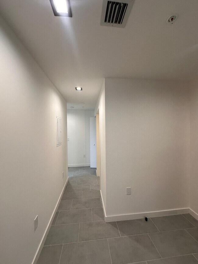 Foto del edificio - 229 NW 30th St